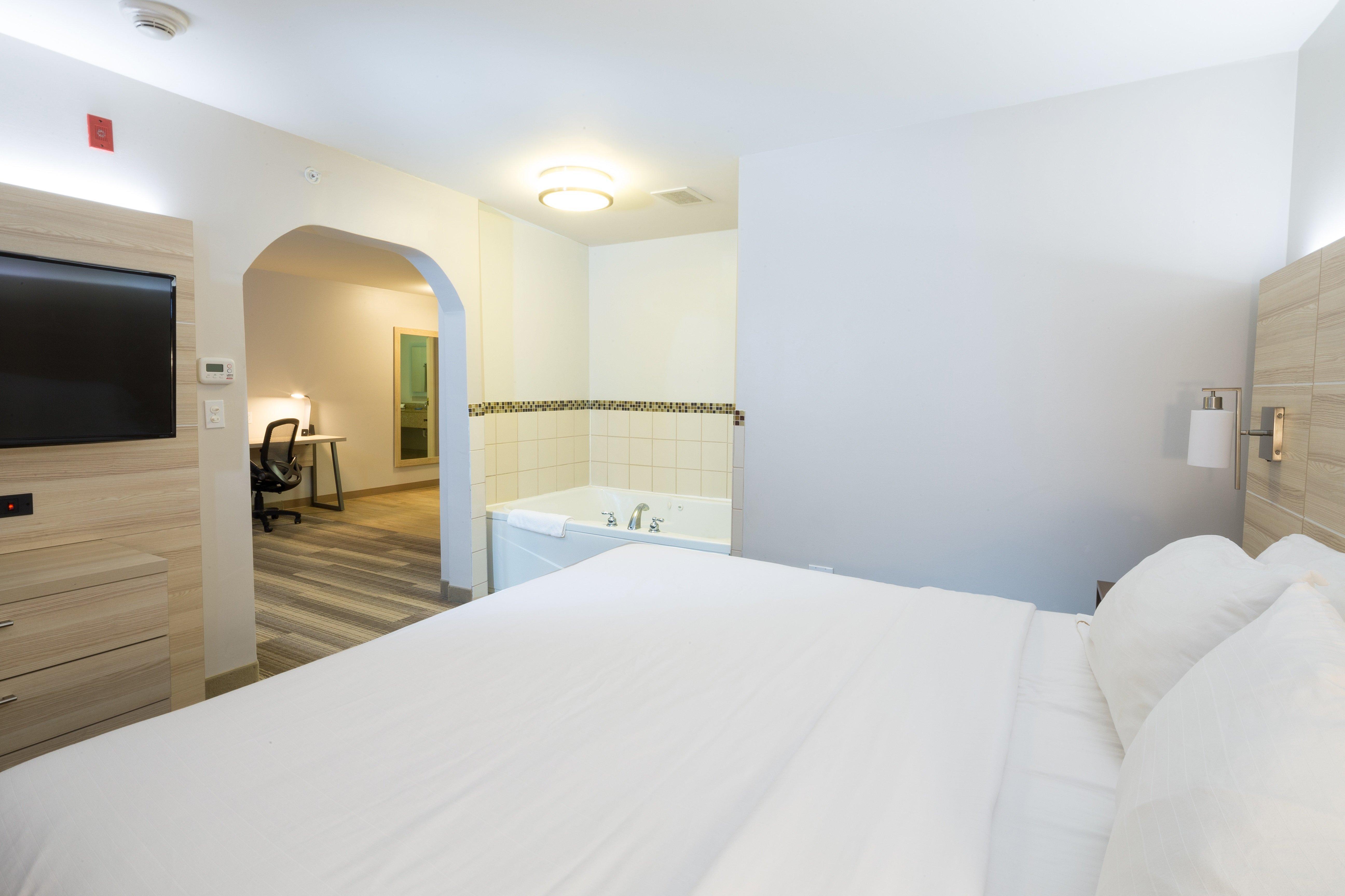 Holiday Inn Express Hotel & Suites Detroit-Utica, An Ihg Hotel Ngoại thất bức ảnh